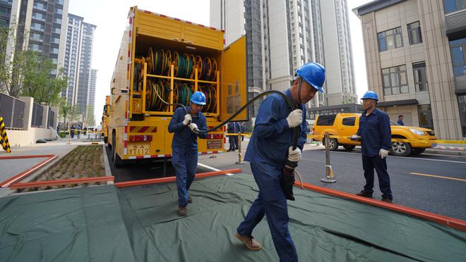 赵探长：陈国豪昨晚承担角色很难改变比赛走向 沙拉木是好榜样